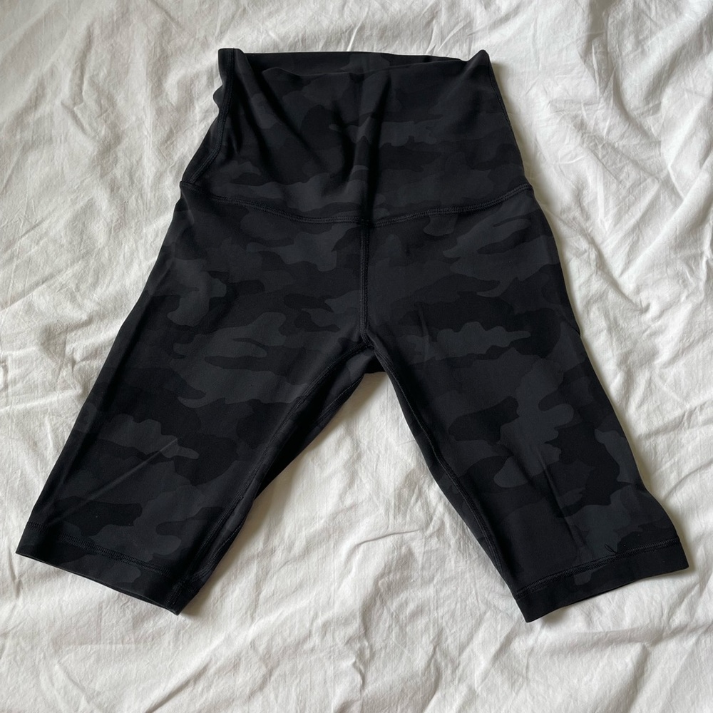 Lululemon Align Super High Rise 10inch Shorts